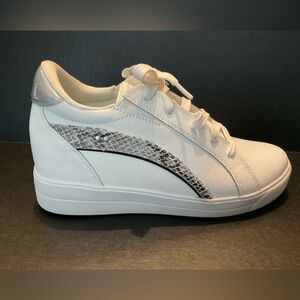 Ryka White Leather High Top Sneakers Size 8M Viv Snake Striped NEW